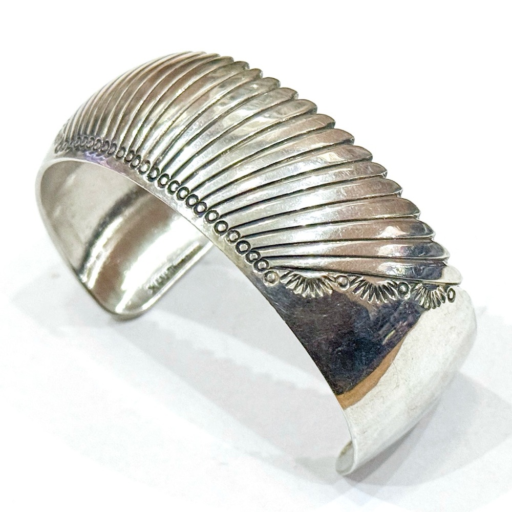 Herbert & Veronica Thompson (H&V Thompson) Navajo Sterling Cuff Bracelet